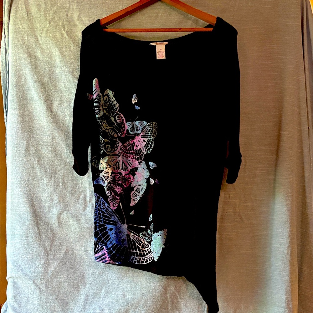Candie's Knit Top Black With Butterfly Pattern Asymmetrical Hem Women’s Sz M
